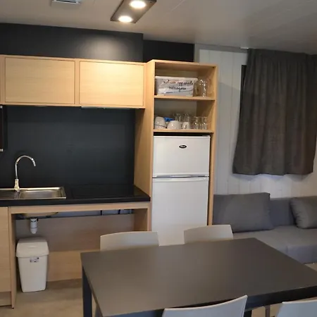 Au Bord De L'eau Camping